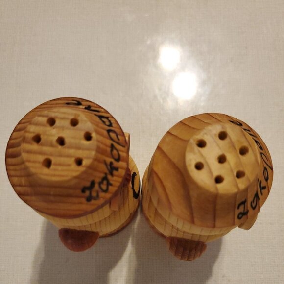 Vintage Wooden Carved Salt and Pepper Shakers Handmade 3" Zakopane Poland Owls - Picture 5 of 8